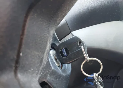 2013 Ford Escape S z USA, uszkodzony, nr VIN 1FMCU0F79DUD41073